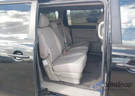 2016 Kia Sedona Lx z USA, uszkodzony, nr VIN KNDMB5C15G6085955